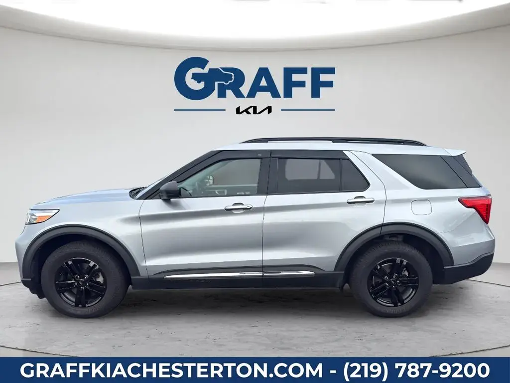 2021 Ford Explorer XLT 4WD photo 3