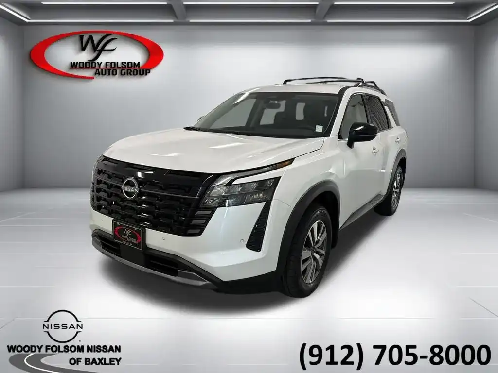 2026 Nissan Pathfinder SL 2WD's photo