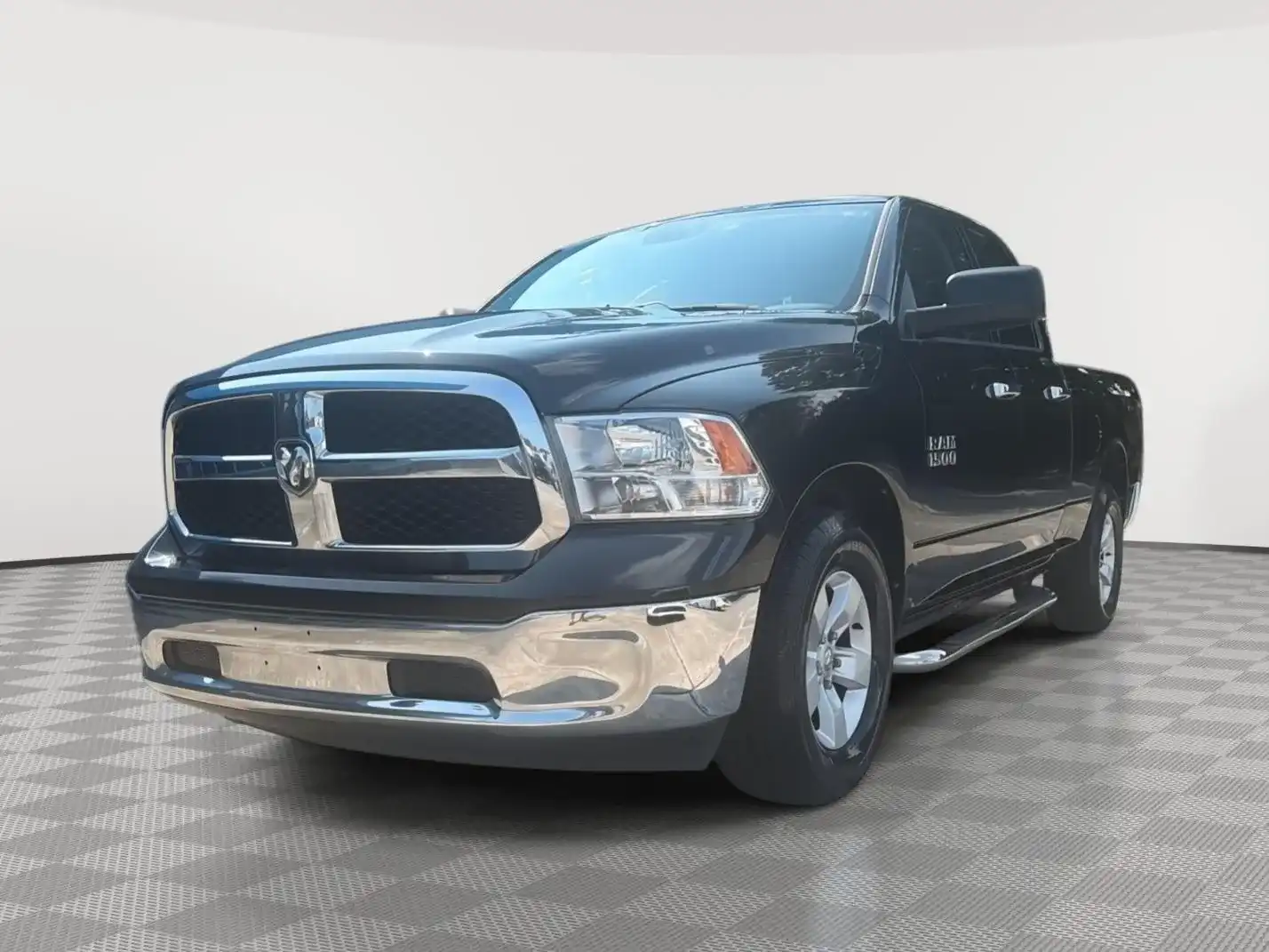 2017 RAM 1500 SLT Quad Cab 6'4's photo