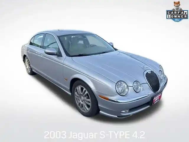 2003 Jaguar S-Type 4.2's photo