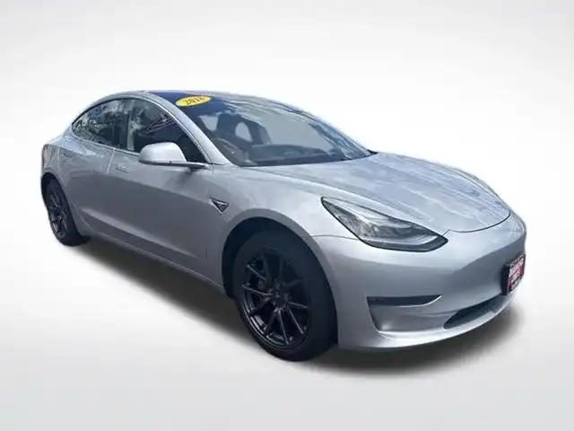 2018 Tesla Model 3 Long Range's photo