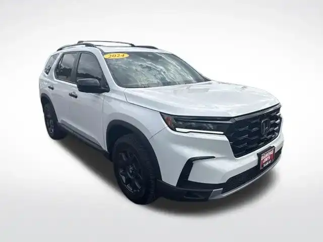 2024 Honda Pilot TrailSport AWD's photo