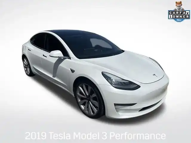 2019 Tesla Model 3's photo