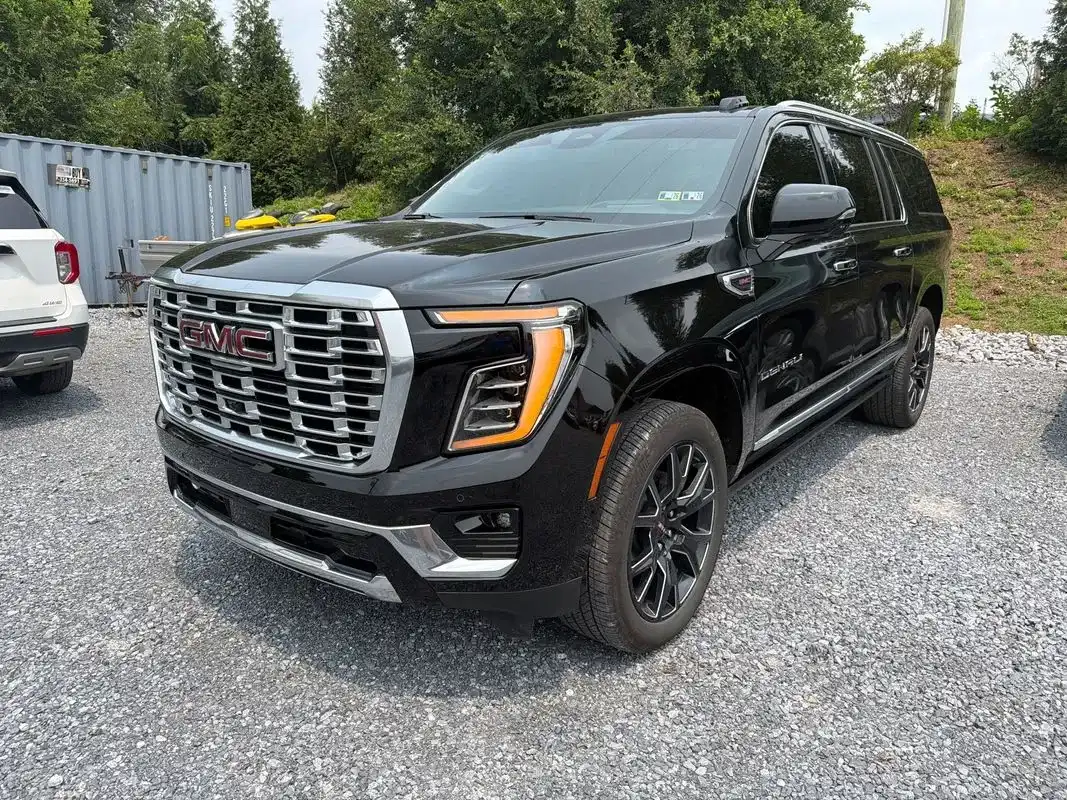 2026 GMC Yukon Denali AWD's photo