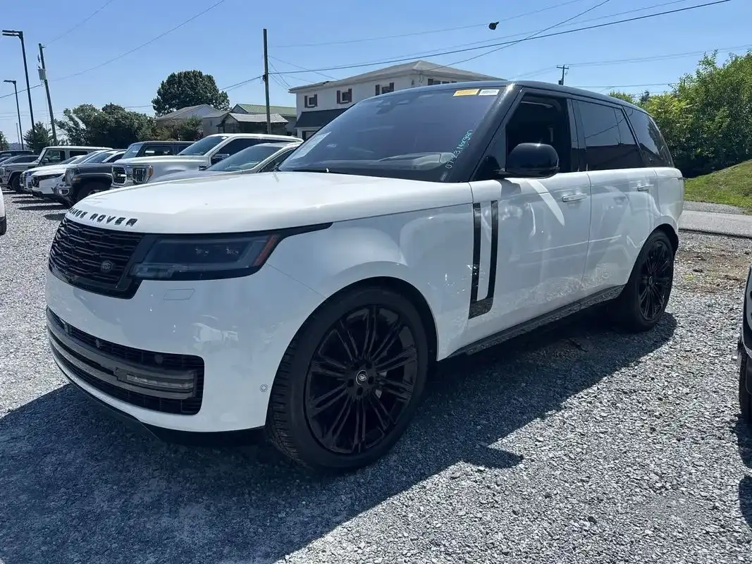 2022 Land Rover Range Rover 3.0 P360 MHEV's photo