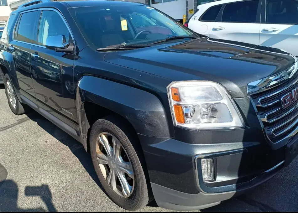 2017 GMC Terrain AWD SLT photo 3