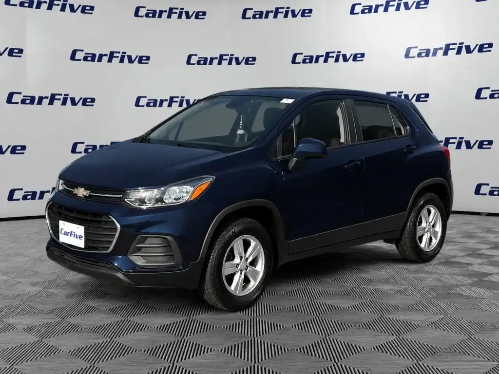 2021 Chevrolet Trax LS AWD's photo