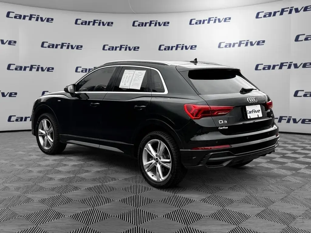 2021 Audi Q3 45 TFSI S Line Premium Plus quattro photo 3