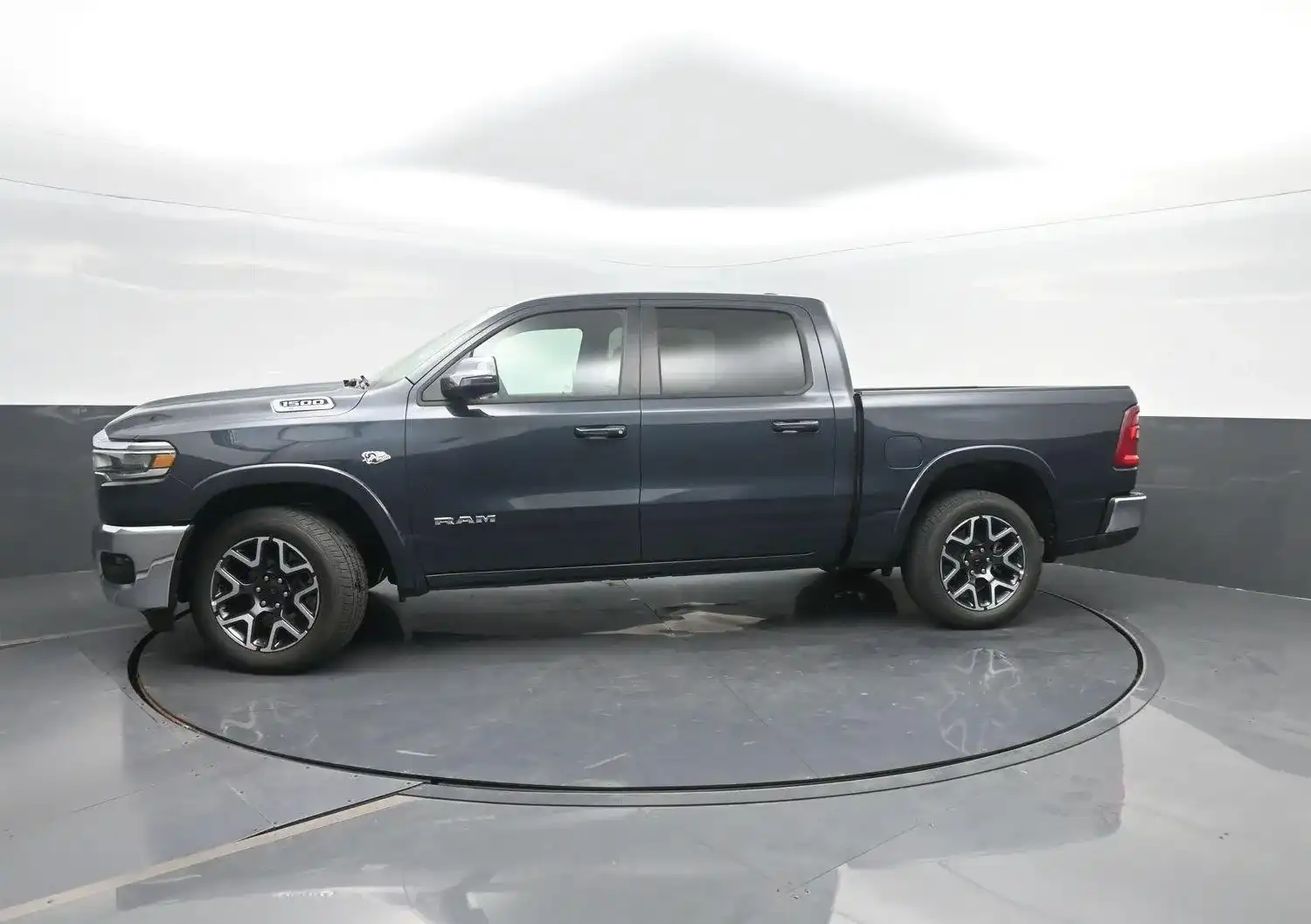 2026 RAM 1500 Laramie 4x4 Crew Cab 5'7's photo