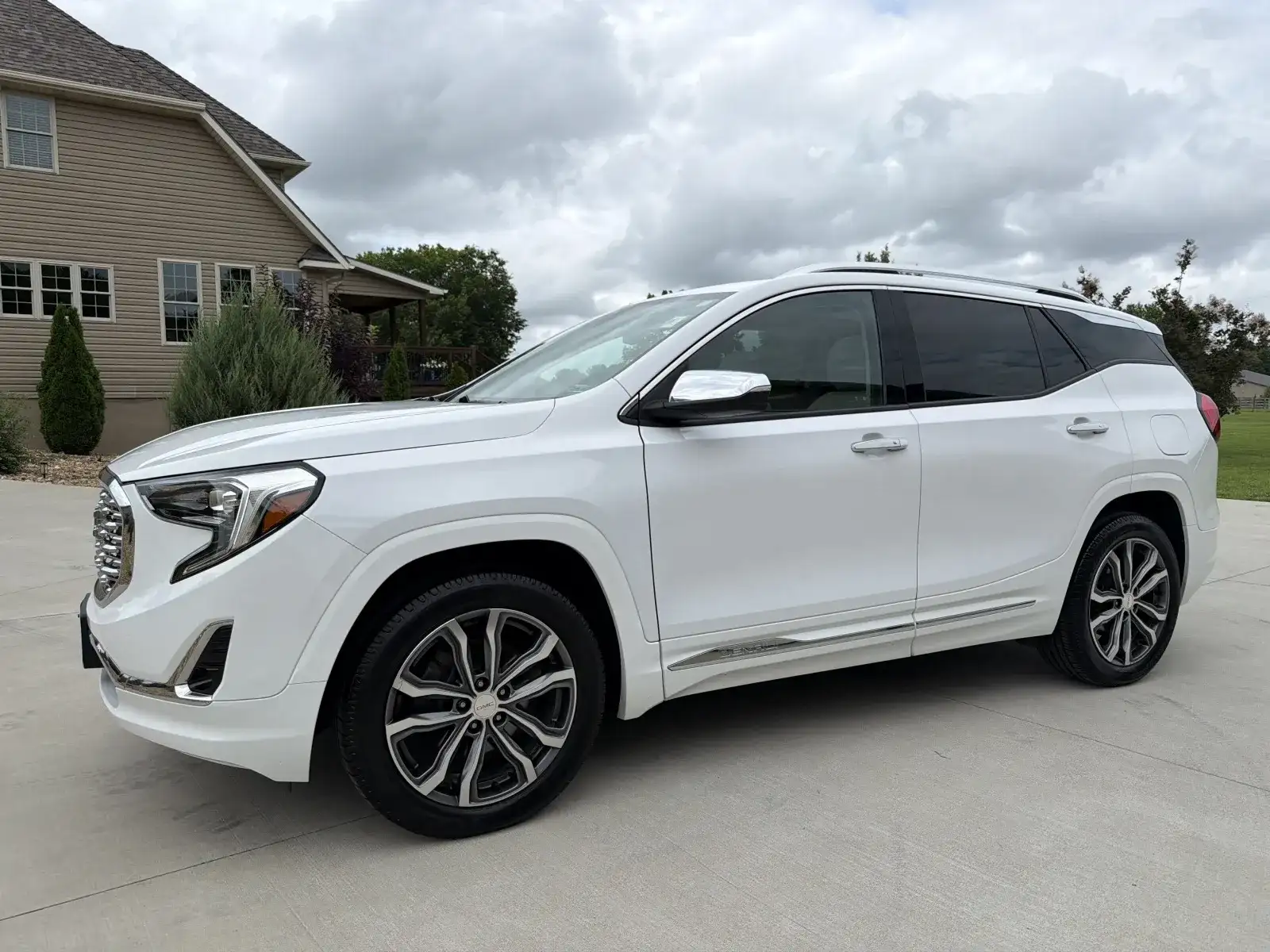 2019 GMC Terrain Denali AWD's photo