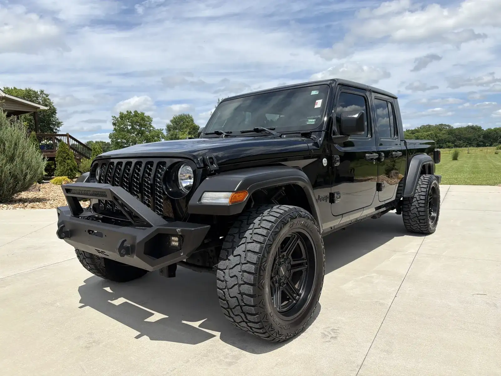2020 Jeep Gladiator Sport S's photo