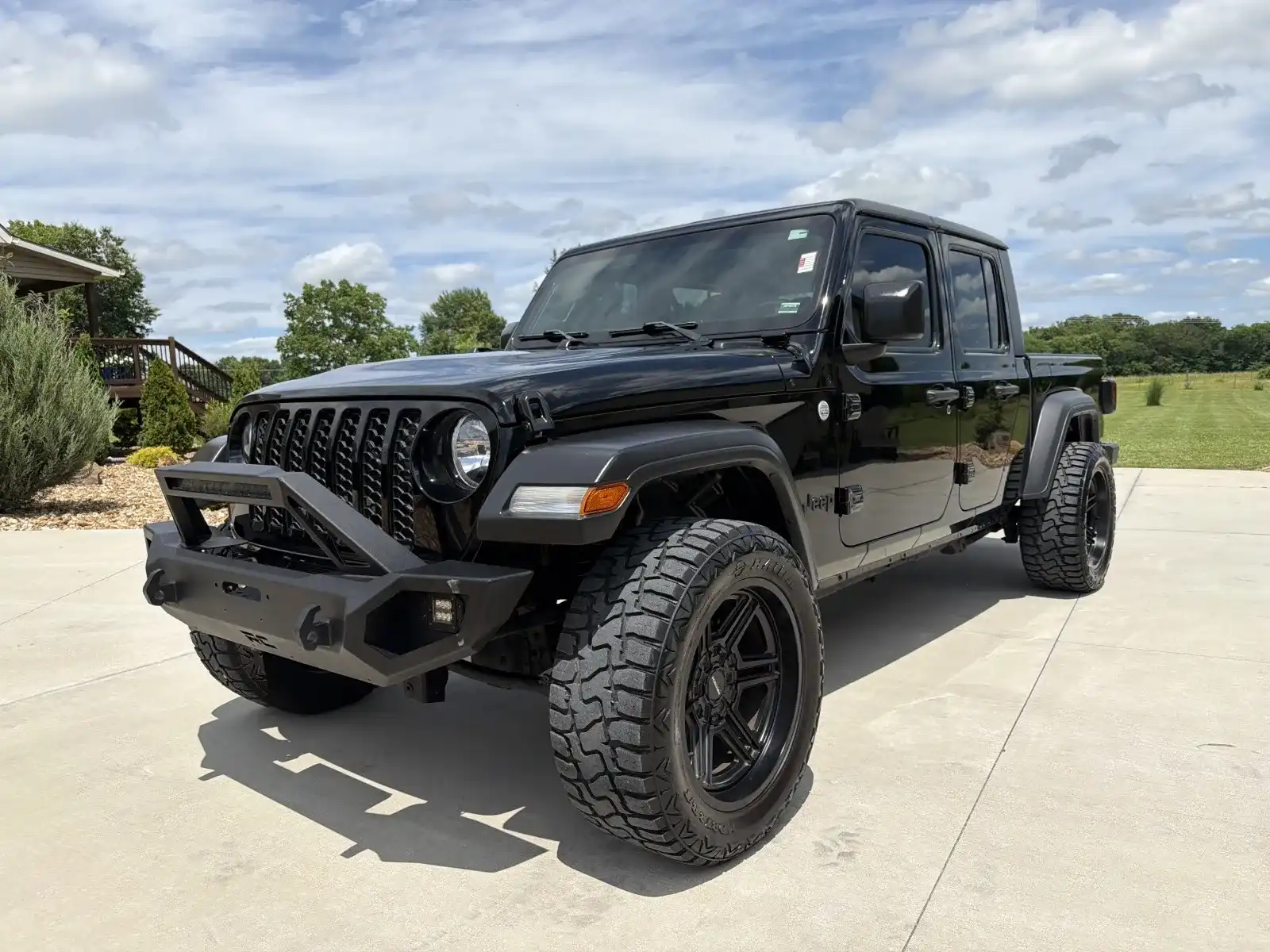 2020 Jeep Gladiator Sport S's photo