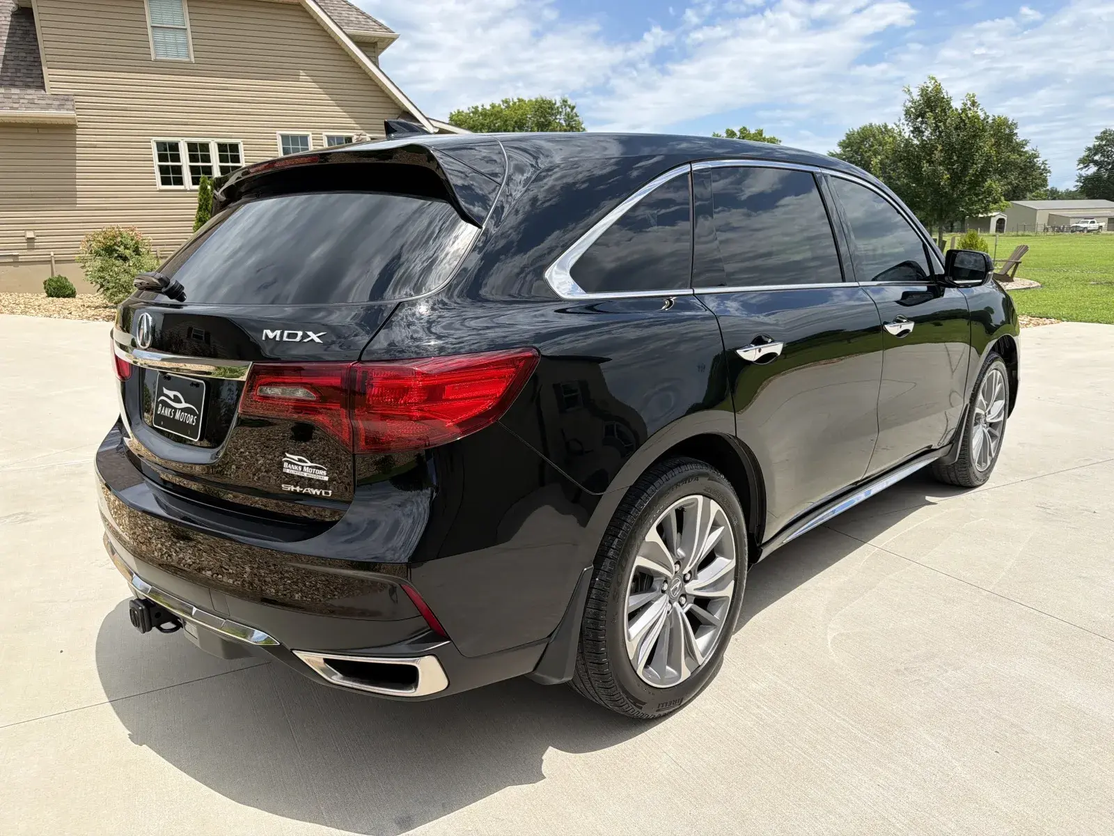 2017 Acura MDX SH-AWD w/Technology Package photo 5