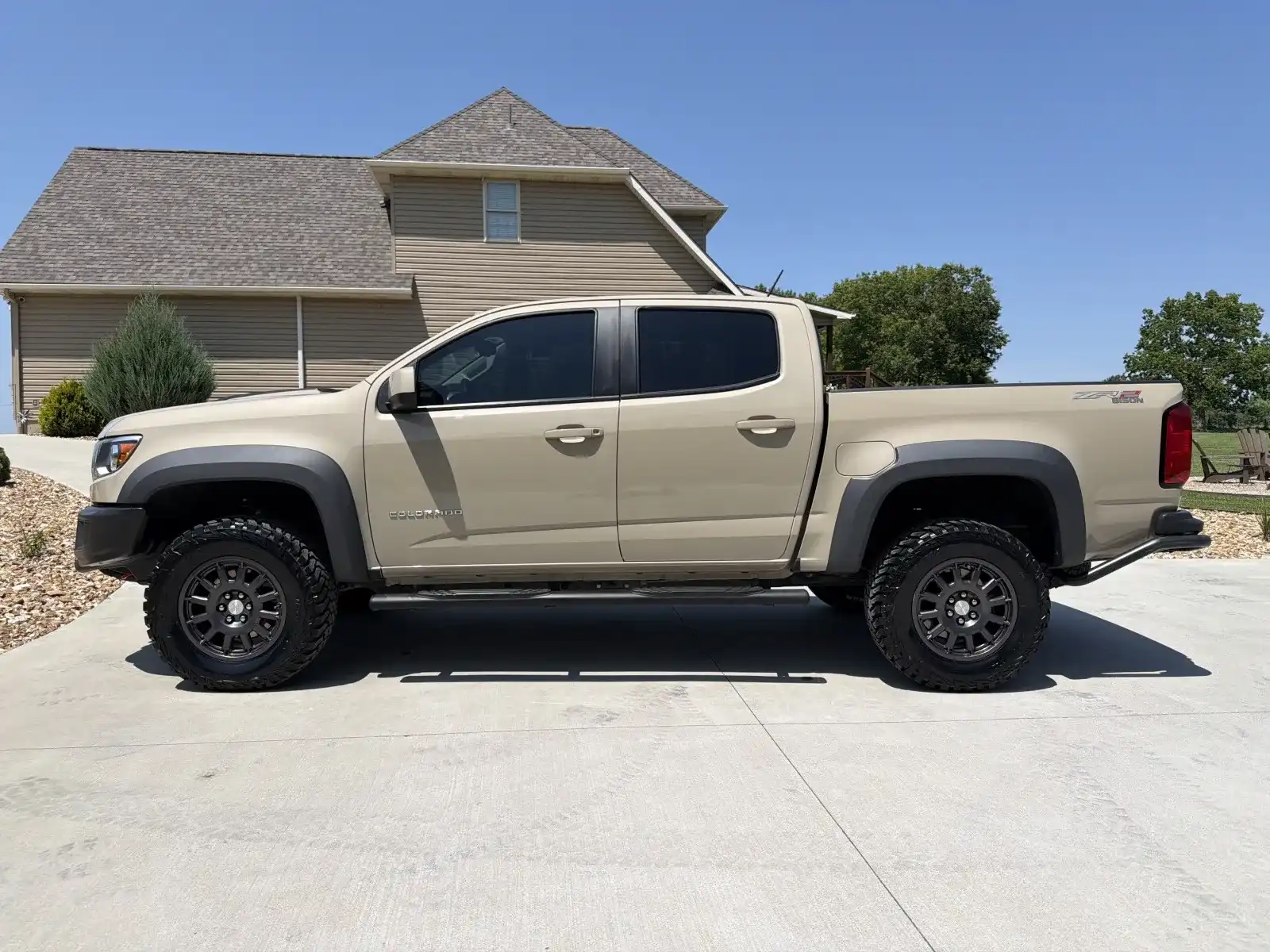 2022 Chevrolet Colorado 4WD ZR2 Crew Cab Short Box's photo