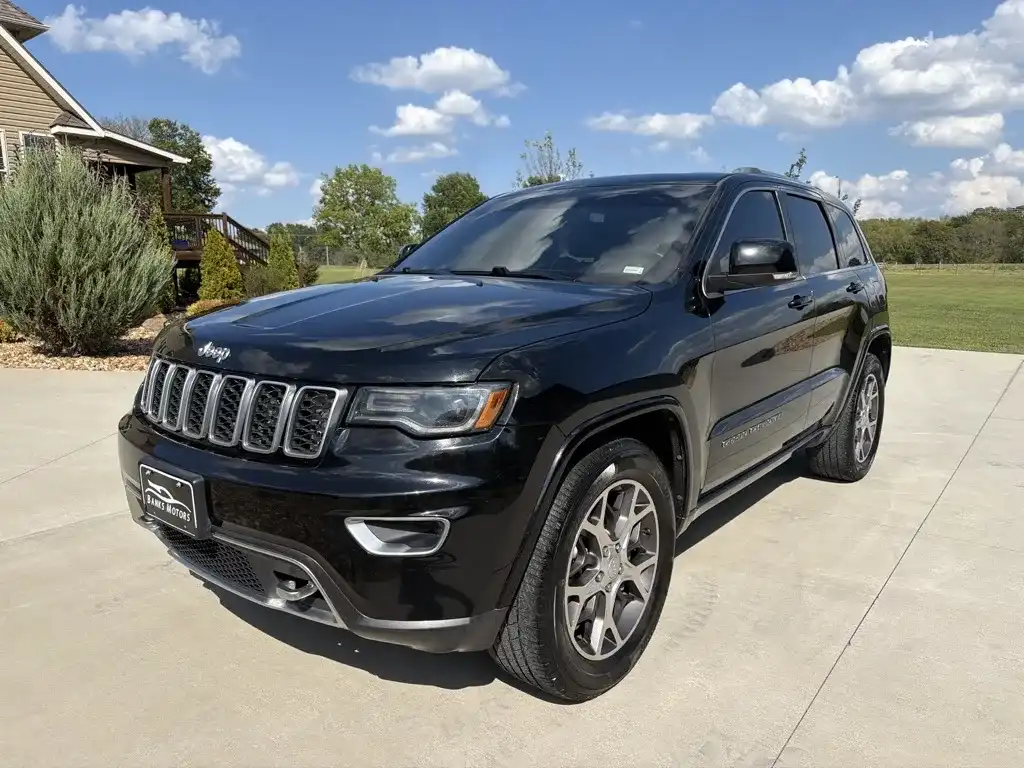 2018 Jeep Grand Cherokee Limited Sterling Edition 4WD's photo