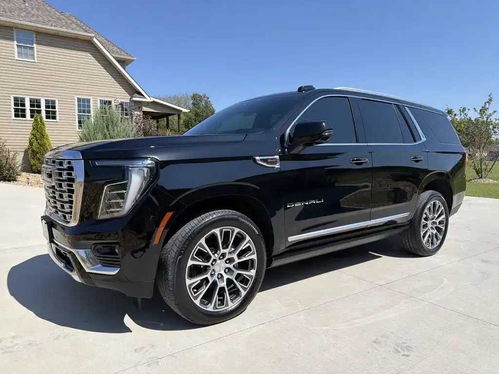 2025 GMC Yukon Denali 4WD's photo