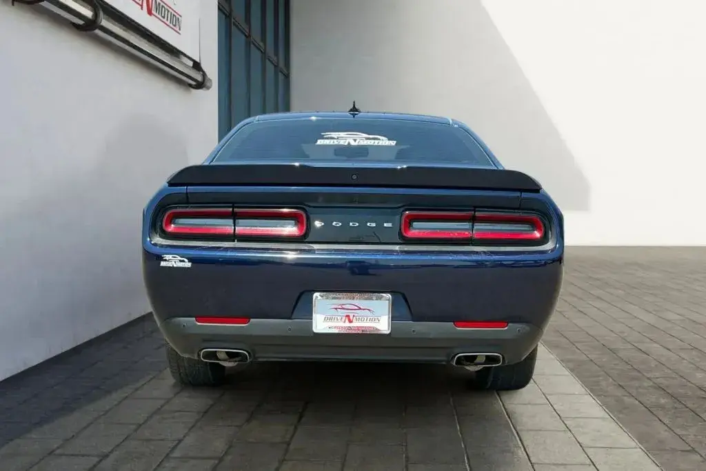 2017 Dodge Challenger GT photo 4