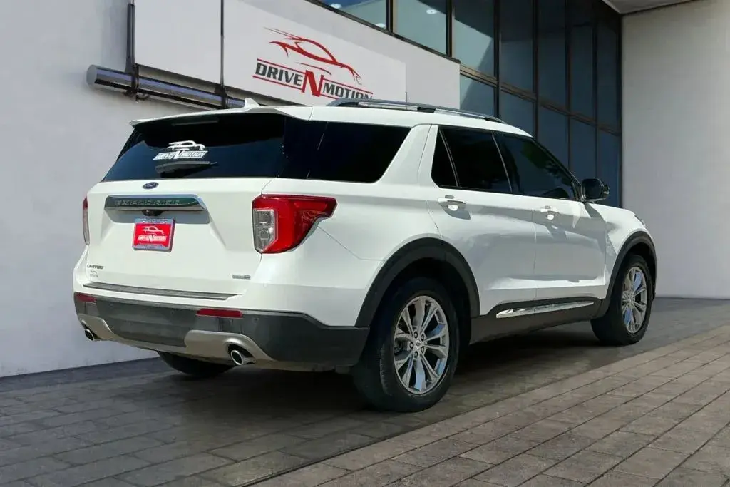 2020 Ford Explorer Limited 4WD photo 4