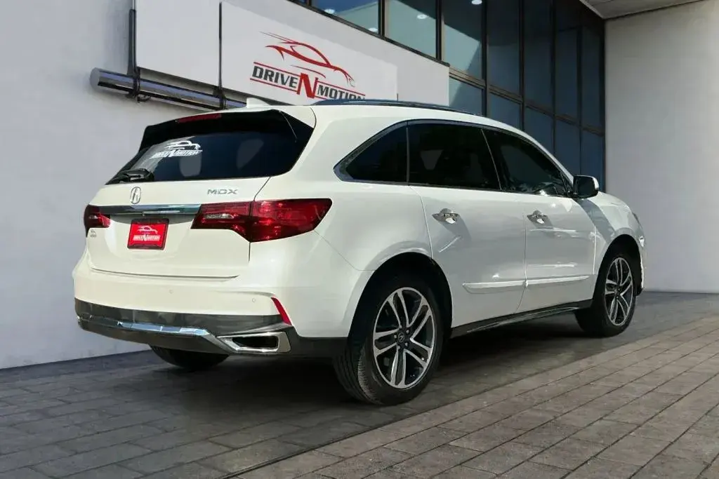 2017 Acura MDX Advance Package photo 4