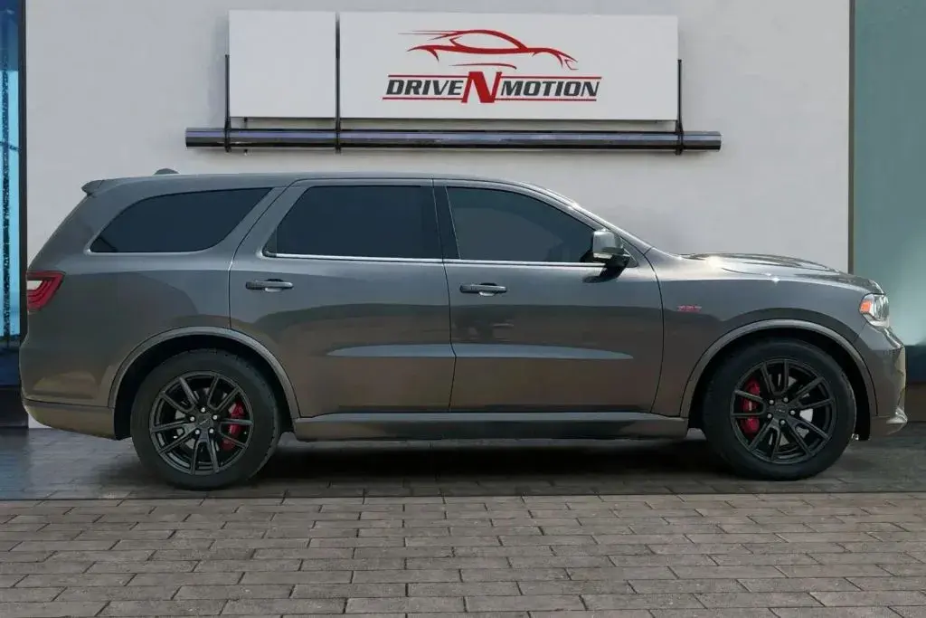 2018 Dodge Durango SRT AWD photo 3