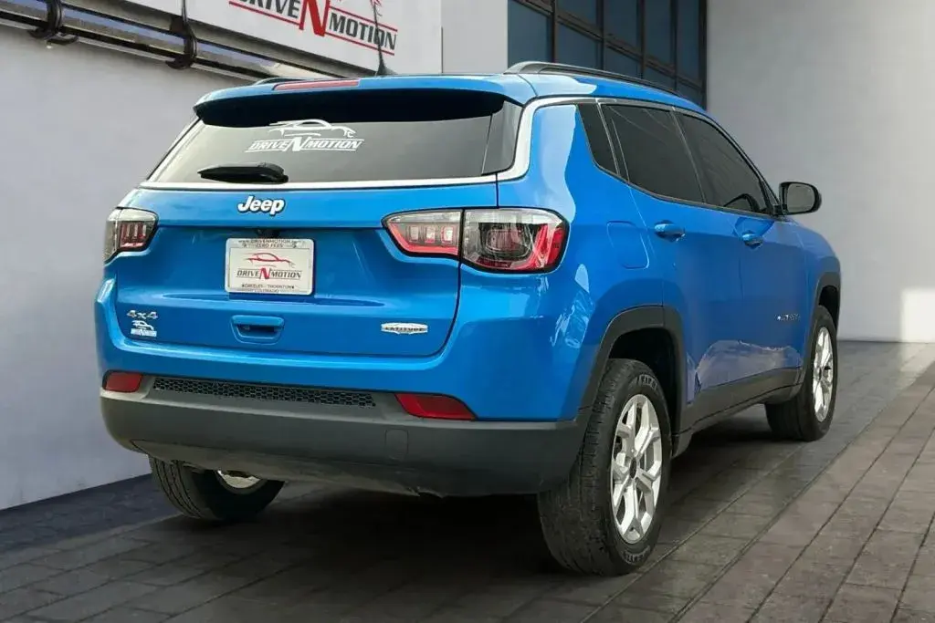 2025 Jeep Compass Latitude 4WD photo 4