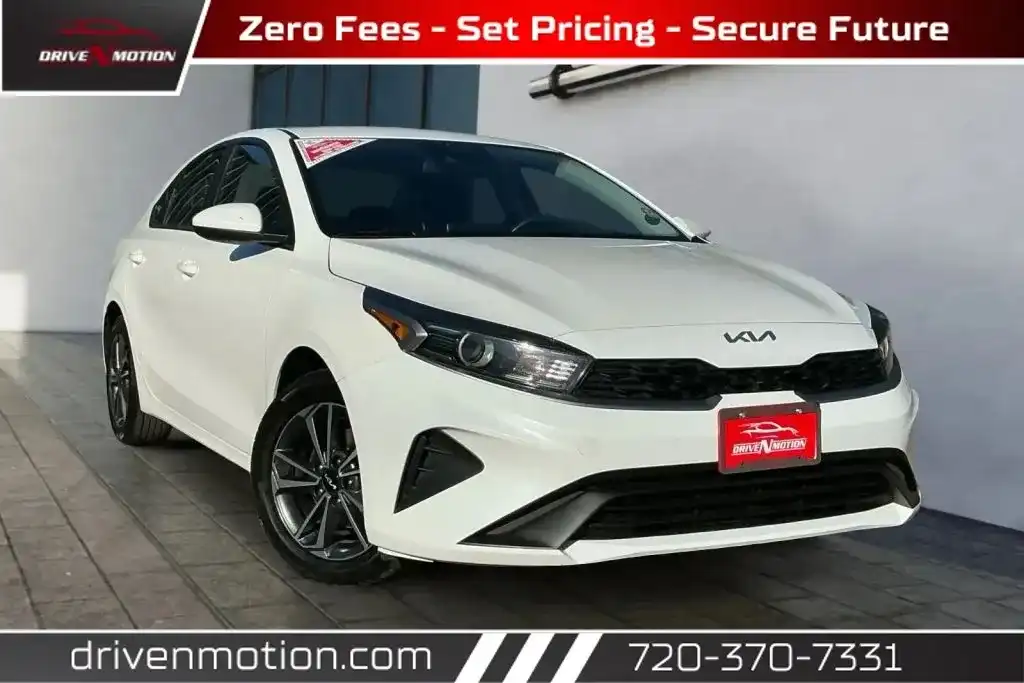 2024 Kia Forte LXS Auto's photo