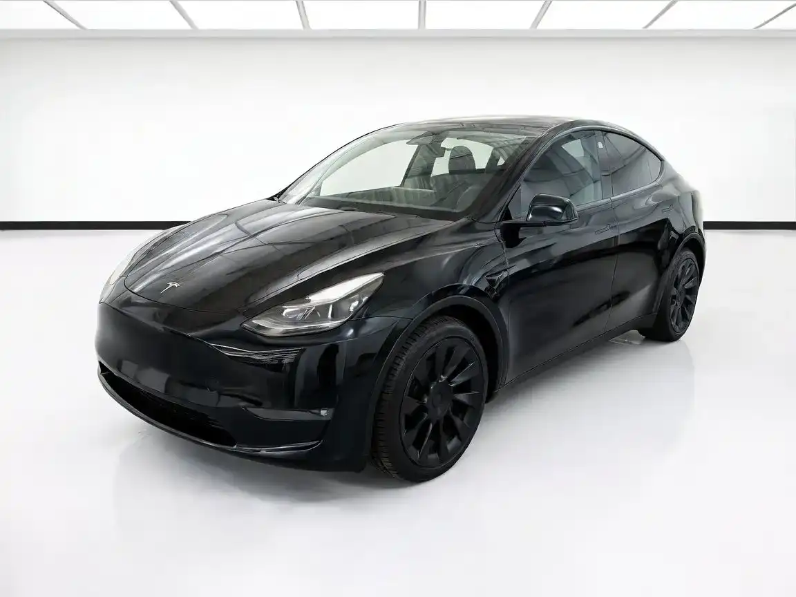 2023 Tesla Model Y Long Range Dual Motor All-Wheel Drive's photo