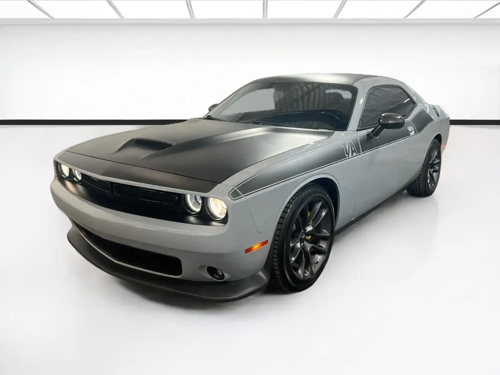 2020 Dodge Challenger R/T's photo