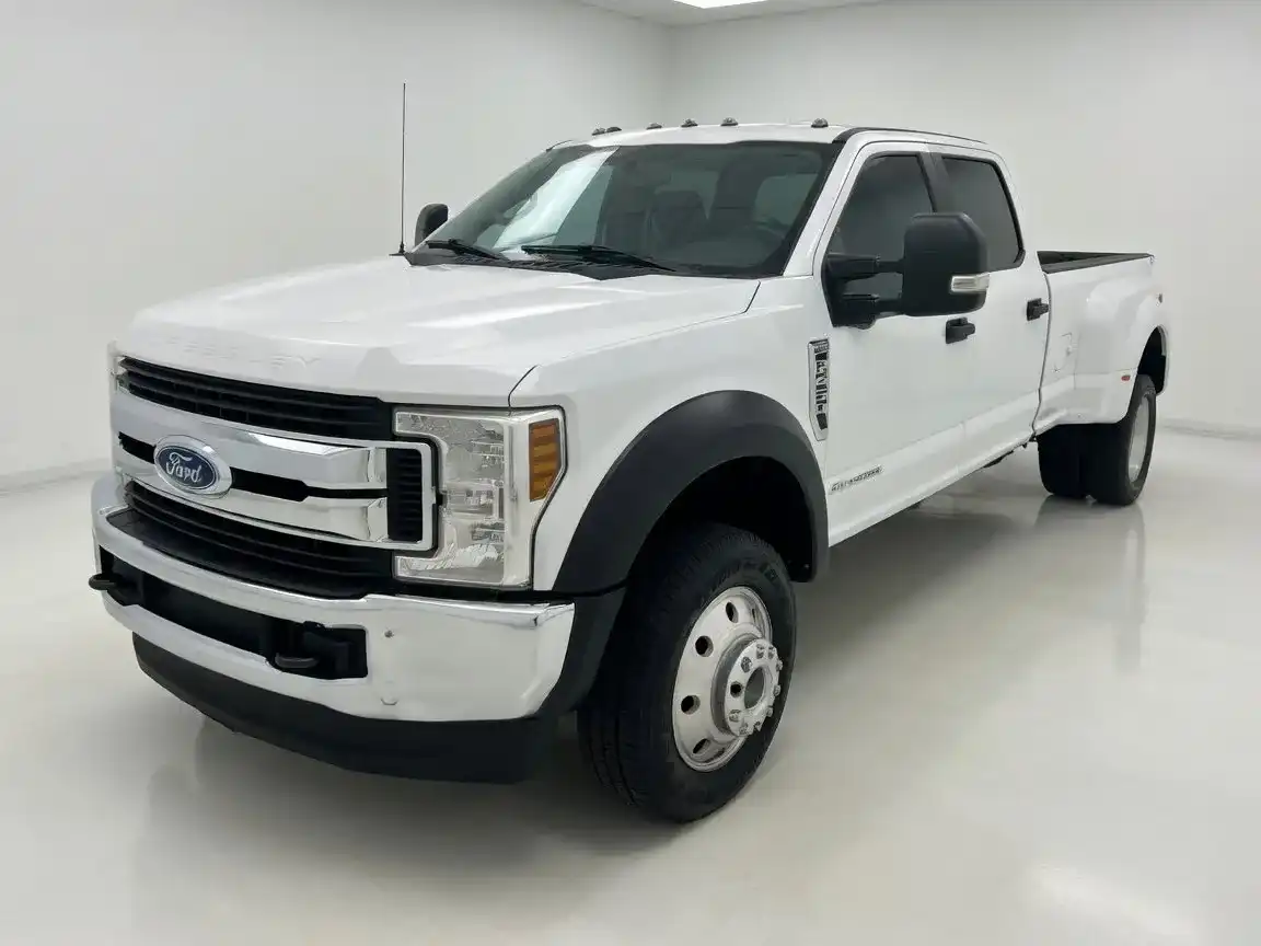 2019 Ford F-450 XL 4WD Crew Cab DRW 8' Box's photo