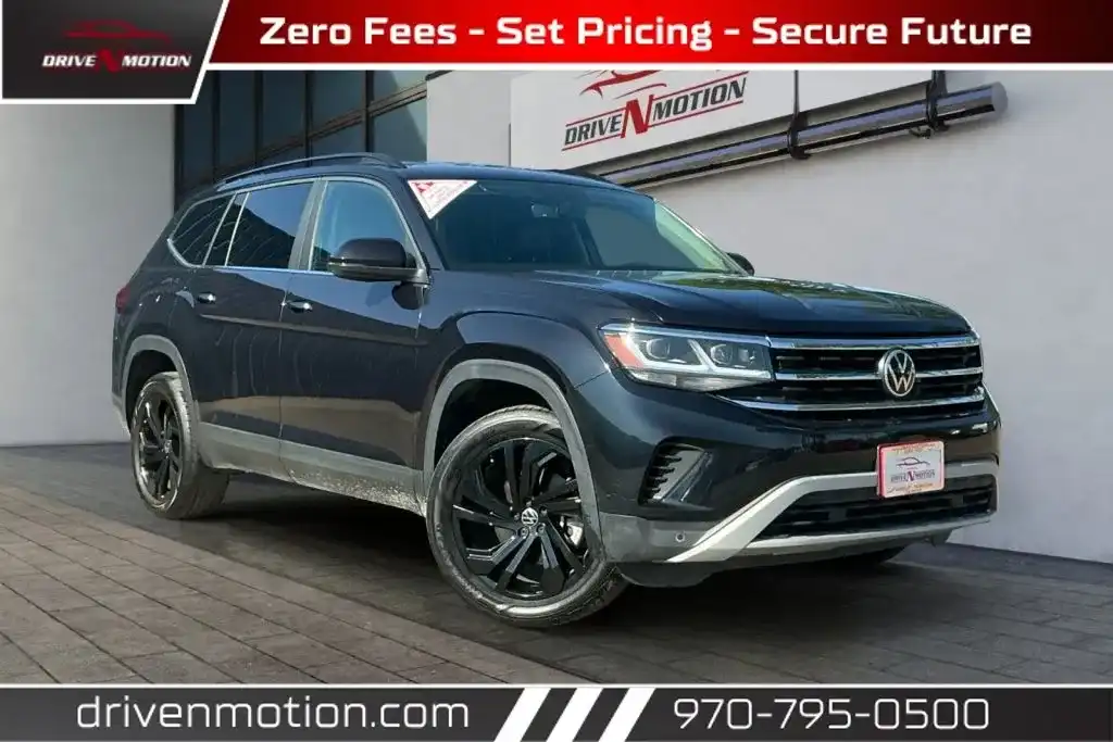2022 Volkswagen Atlas 3.6L SE with Tech 4Motion's photo