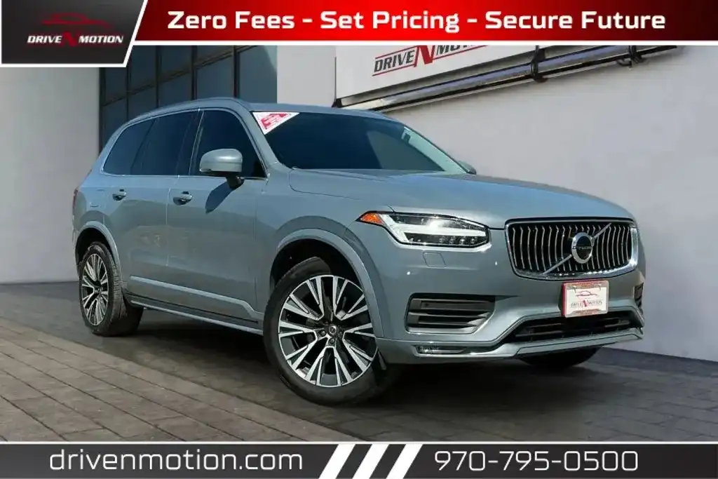 2020 Volvo XC90 T6 Momentum 6 Passenger AWD's photo