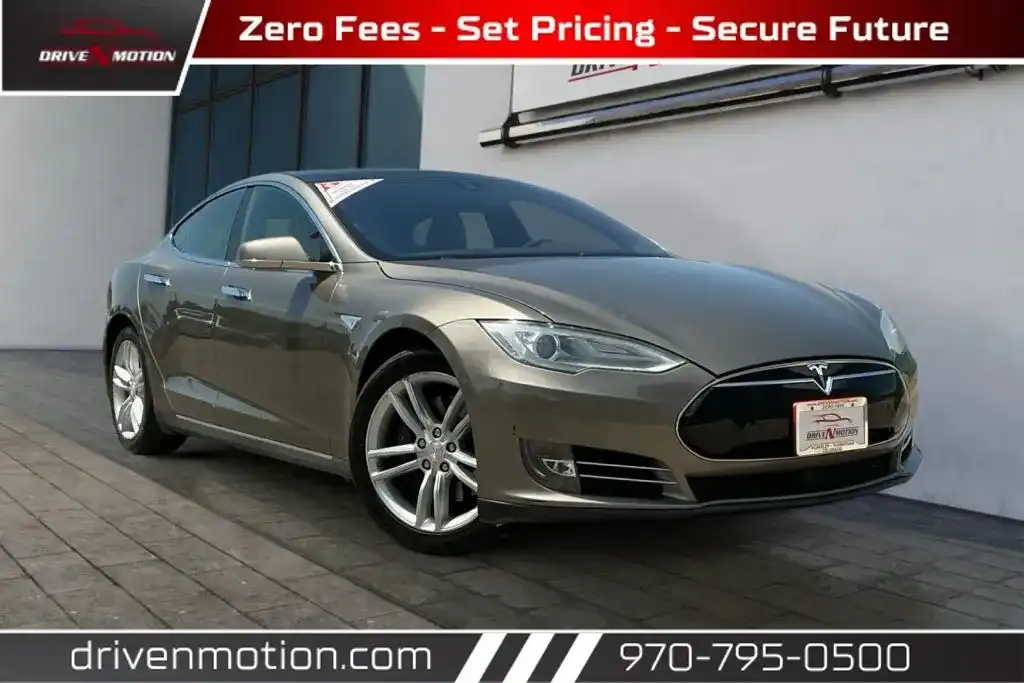 2015 Tesla Model S 85's photo