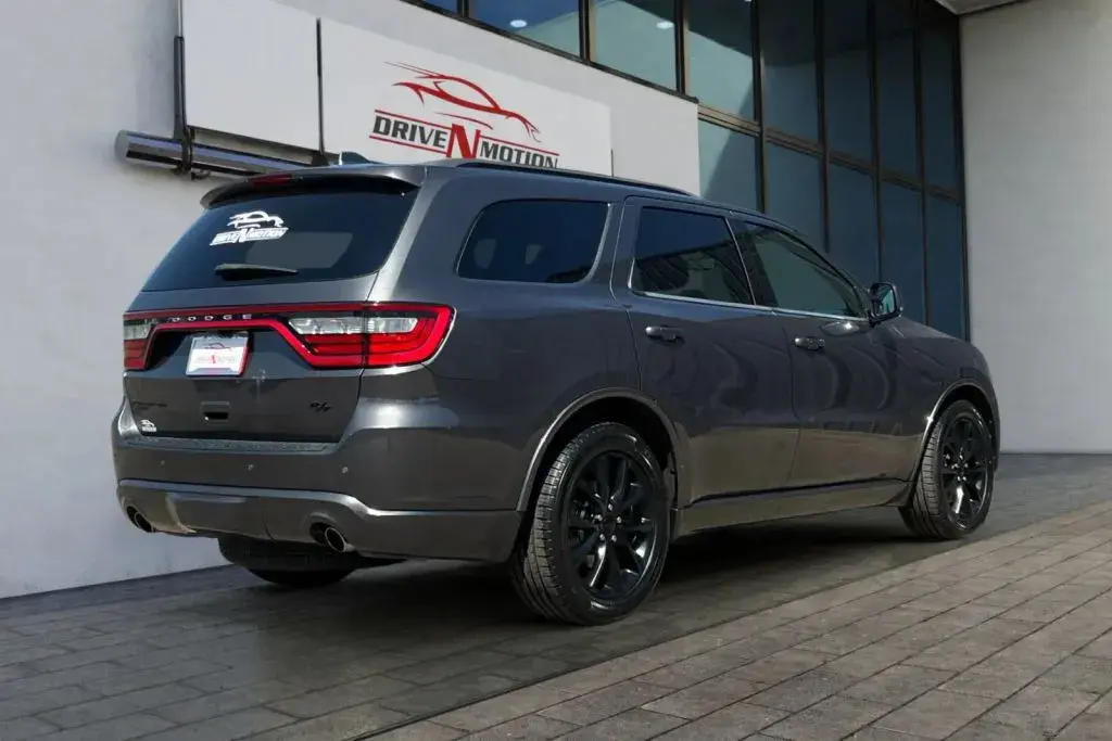 2017 Dodge Durango R/T AWD photo 4