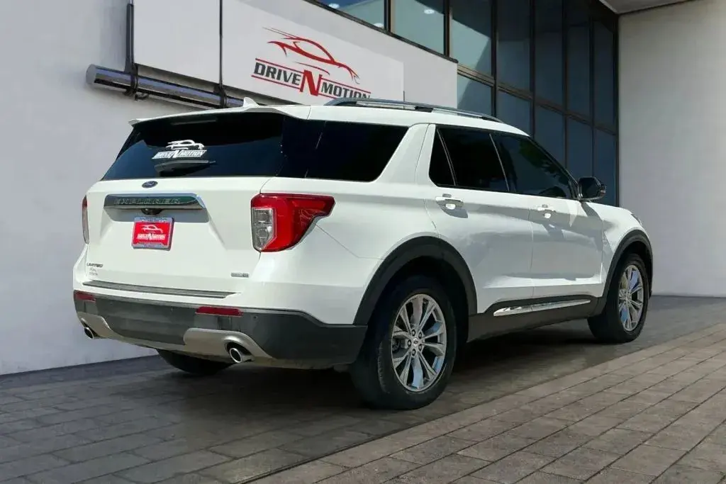 2020 Ford Explorer Limited 4WD photo 4