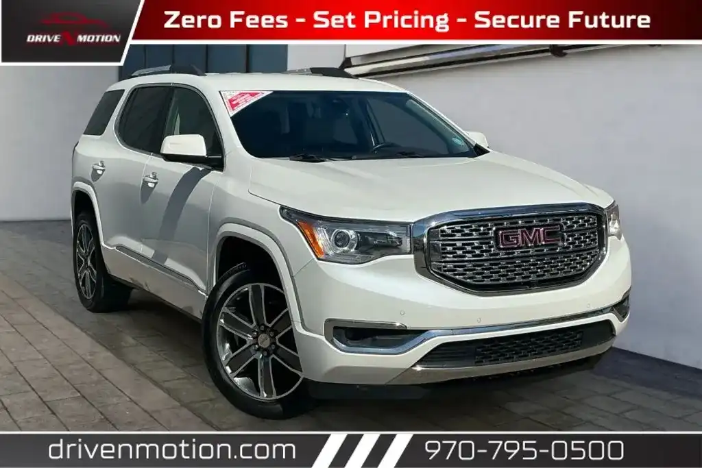 2019 GMC Acadia Denali FWD's photo