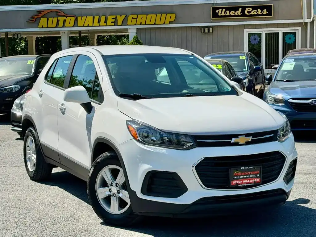 2019 Chevrolet Trax LS's photo