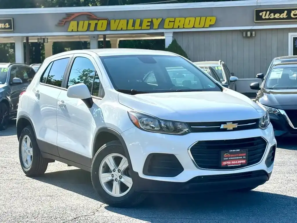2020 Chevrolet Trax LS AWD's photo