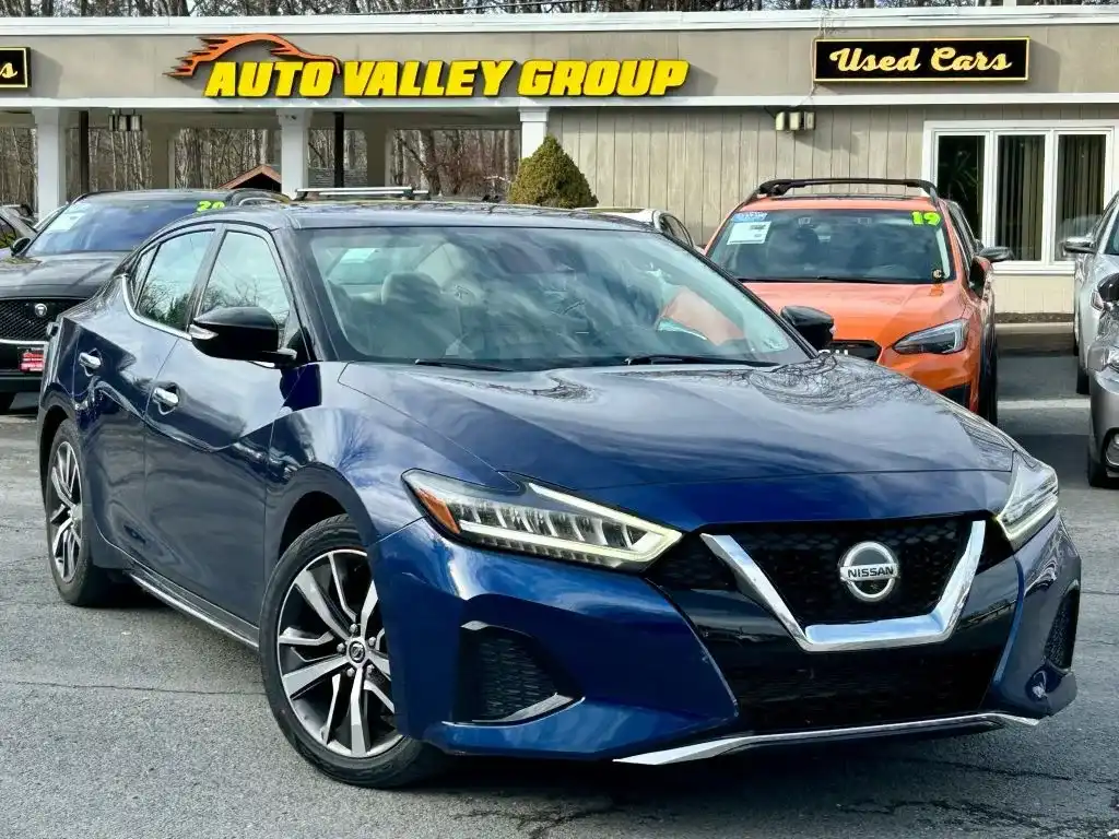 2020 Nissan Maxima SV's photo