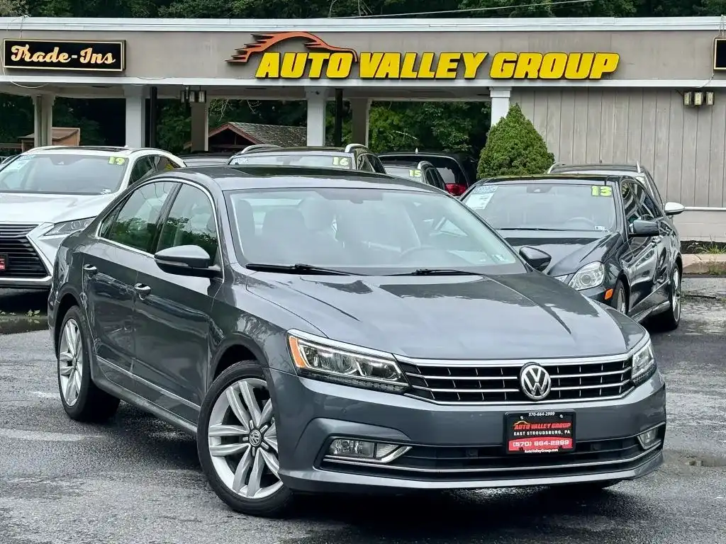 2017 Volkswagen Passat 1.8T SE w/ Technology Auto's photo