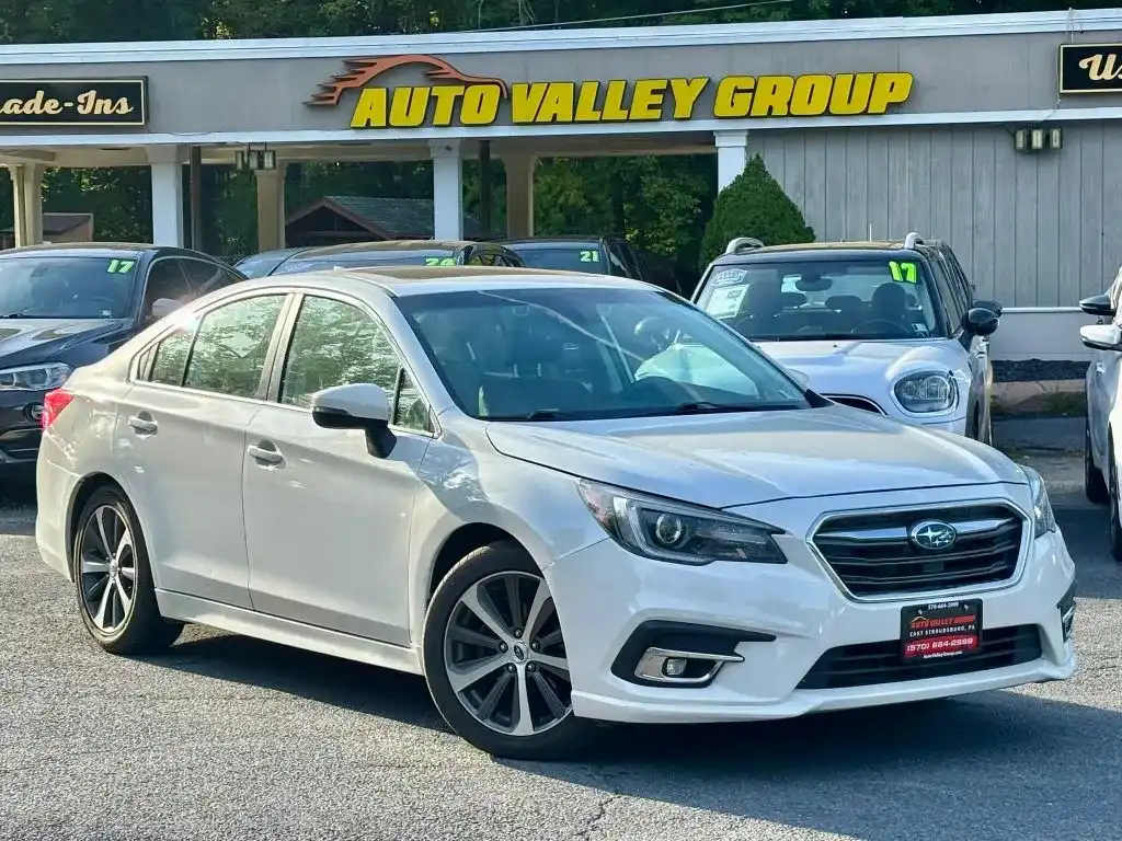 2018 Subaru Legacy 2.5i Limited's photo