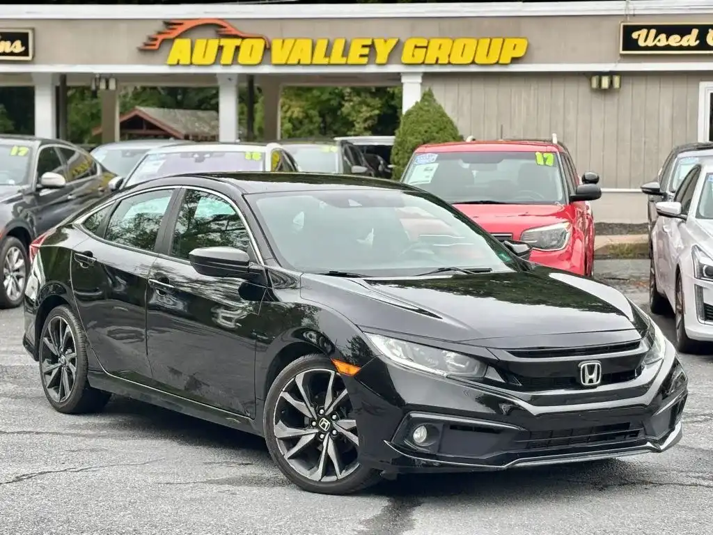 2019 Honda Civic Sport CVT's photo