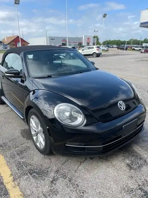 2013 Volkswagen Beetle 2.0L Conv. TDI's photo