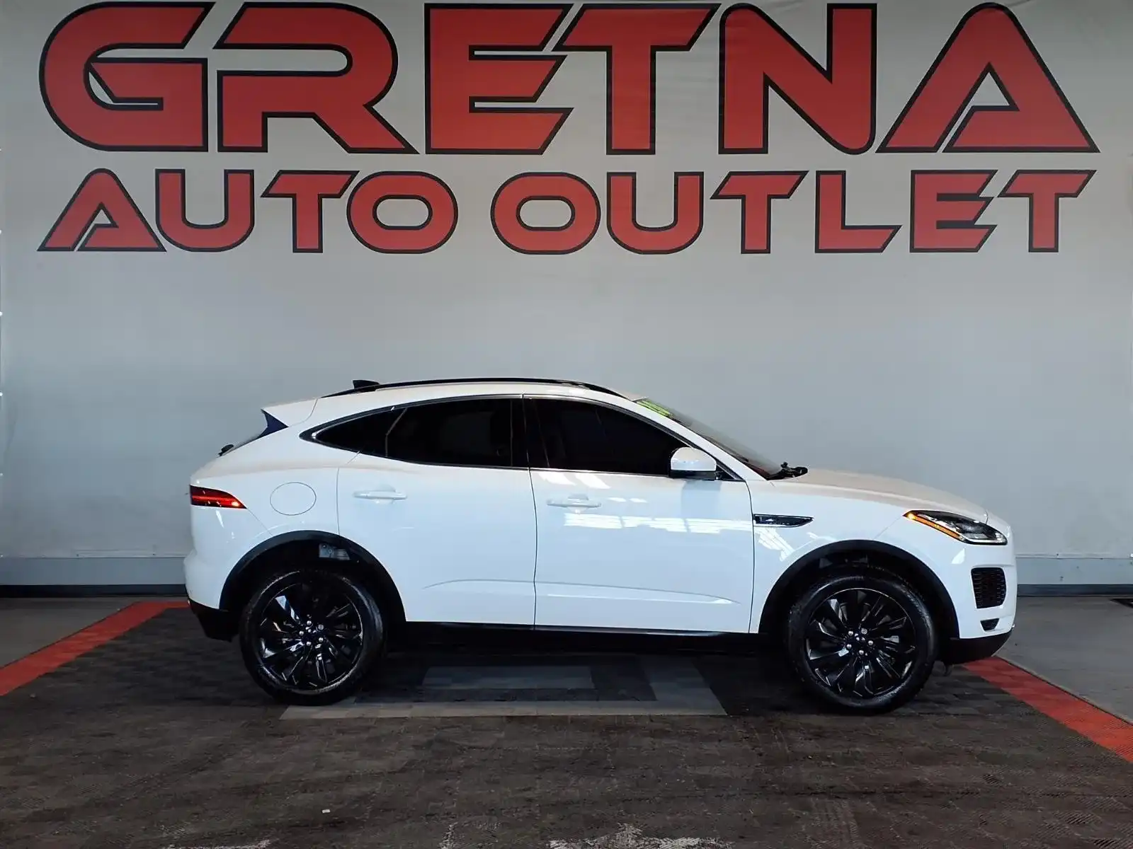 2020 Jaguar E-PACE P250 SE's photo