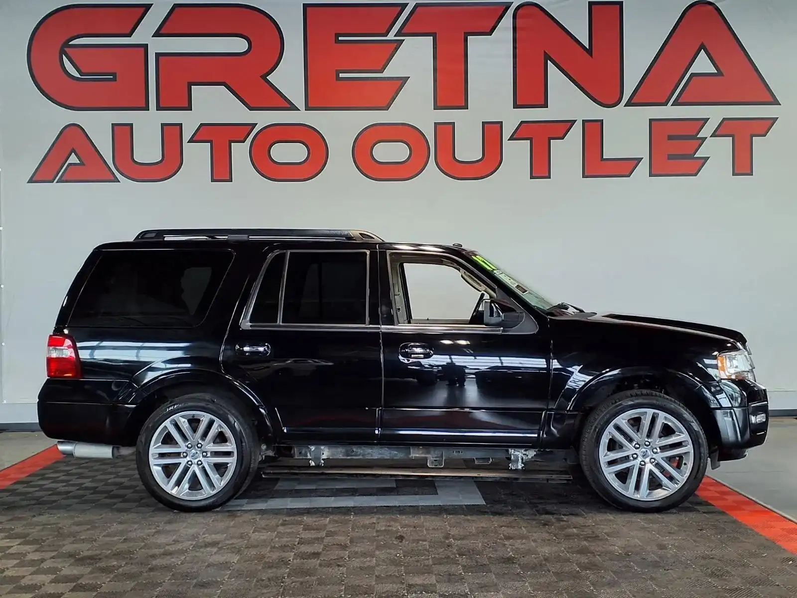 2017 Ford Expedition Limited 4X4's photo