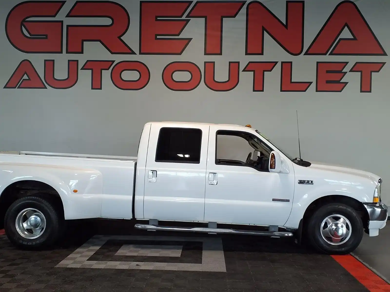 2003 Ford F-350 Lariat Crew Cab SWB DRW's photo