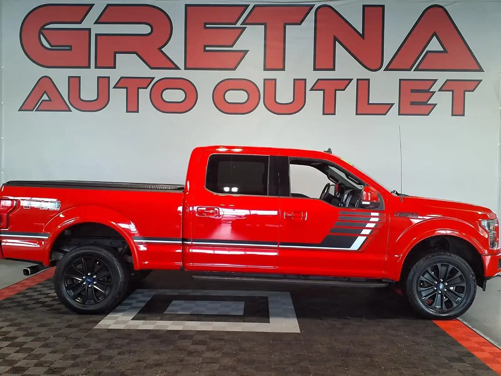 2019 Ford F-150 Lariat 4x4 SuperCrew 157 in's photo