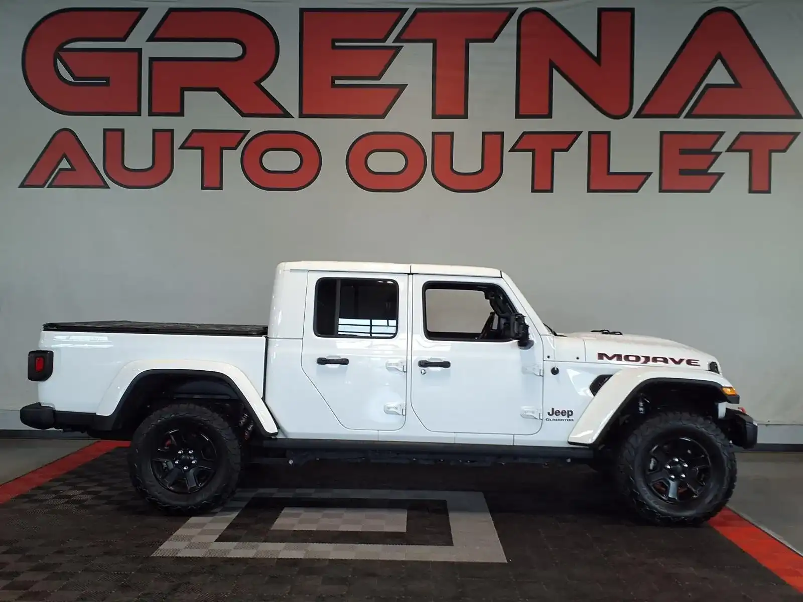 2022 Jeep Gladiator Mojave's photo