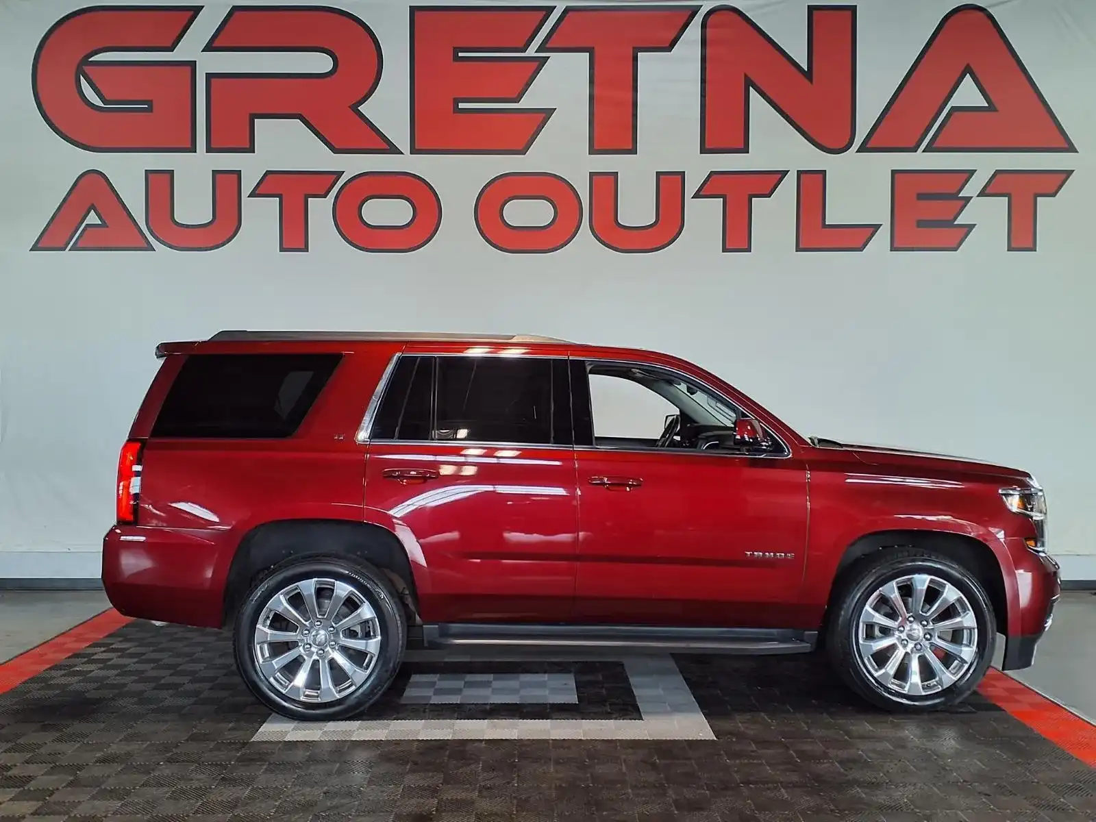 2017 Chevrolet Tahoe 4WD LT's photo