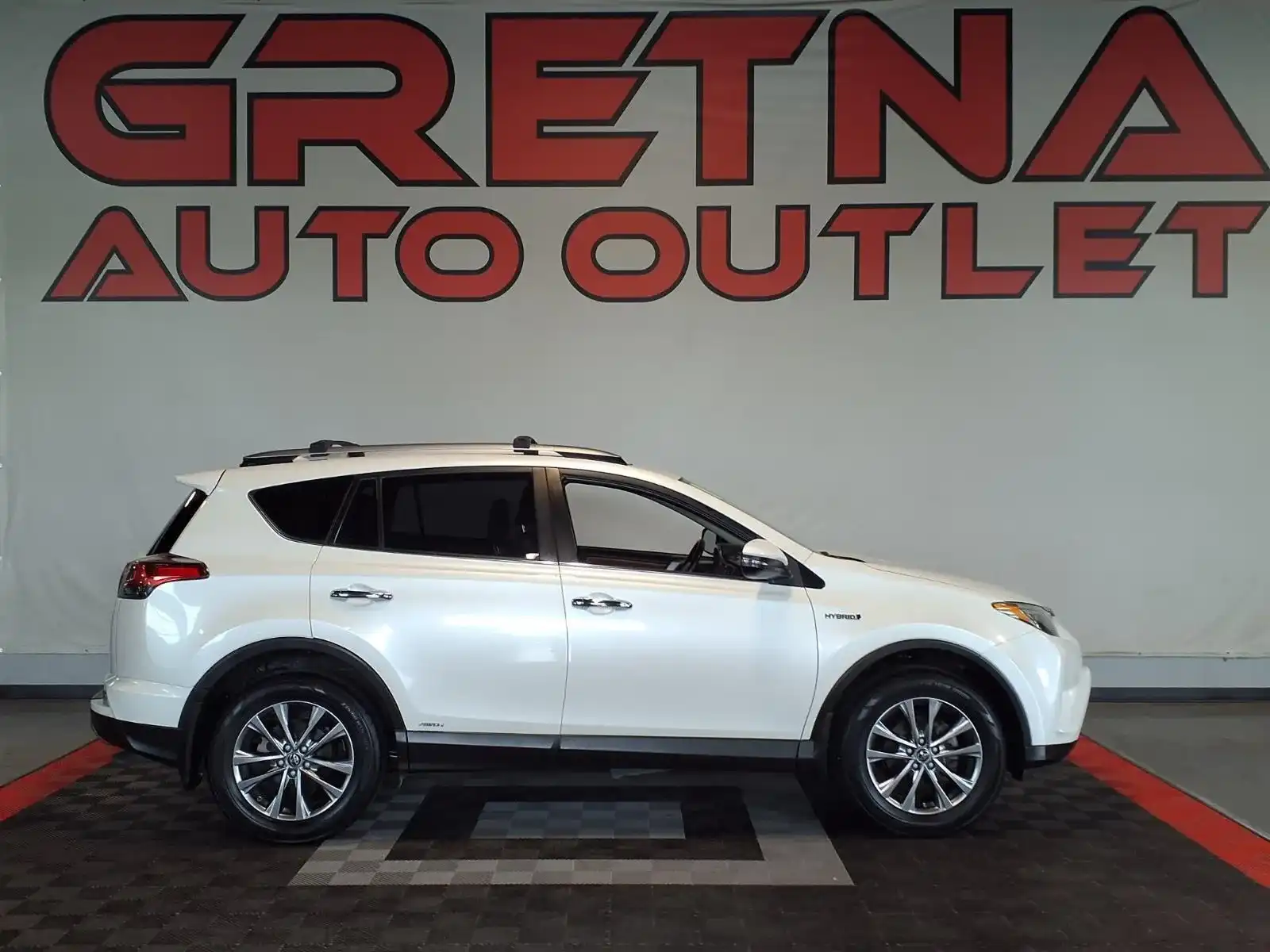 2018 Toyota RAV4 Hybrid Limited AWD's photo