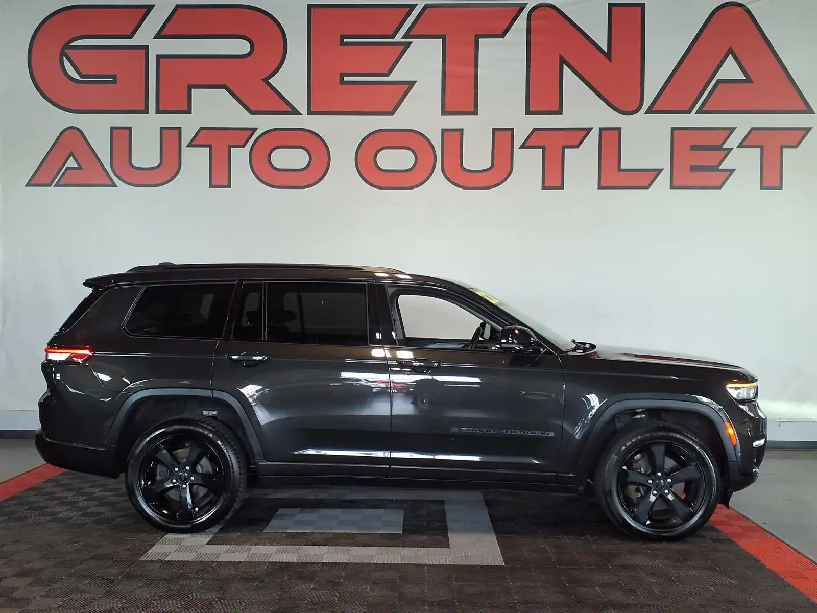 2022 Jeep Grand Cherokee L Limited 4WD's photo